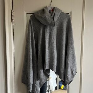 J. McLaughlin Gray Hooded Poncho